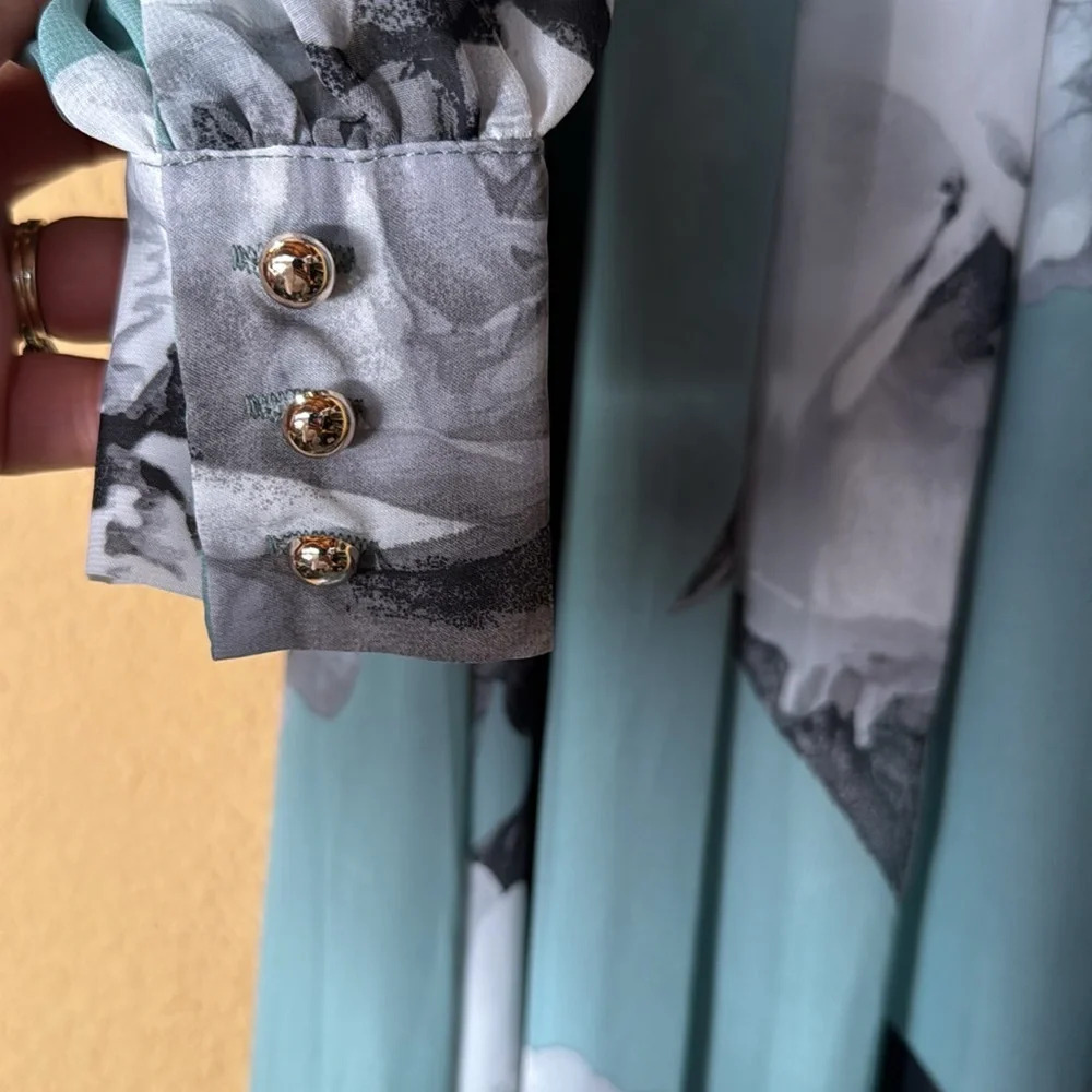 Olivia Floral Mint maxi dress. Size Small - Picture 4 of 9